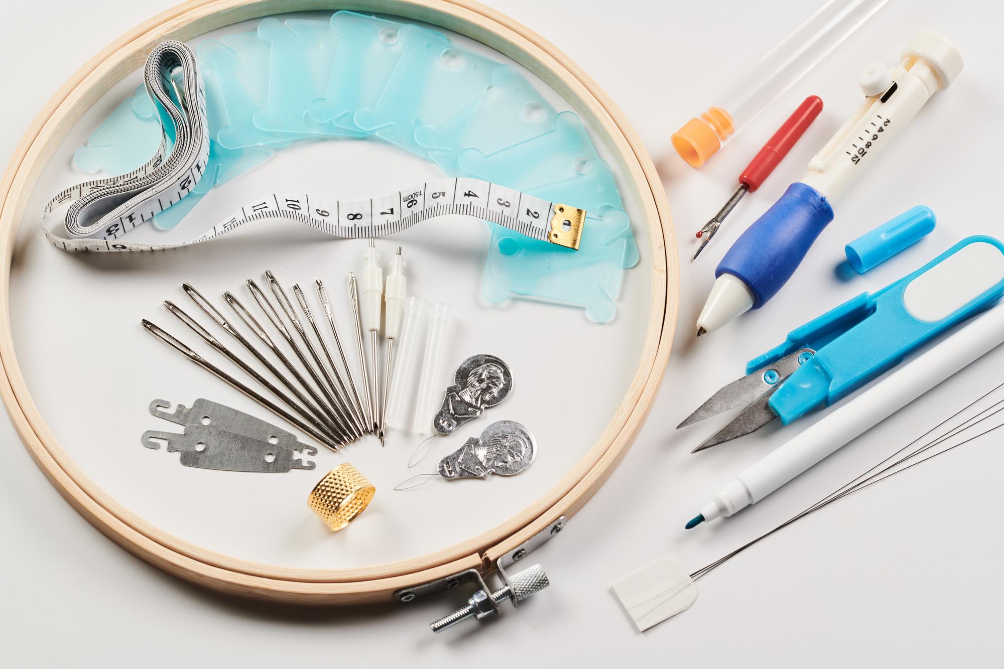 Studio bench with threads and sample hoops